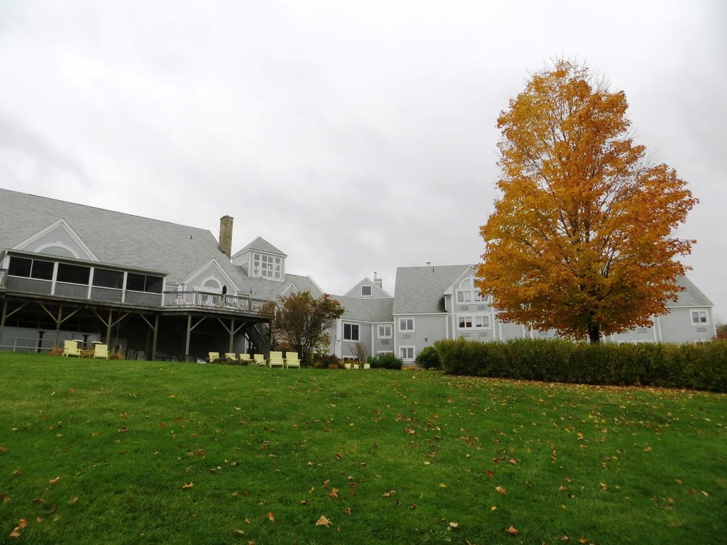 Riverside Resort And Conference Centre French Village Exterior photo